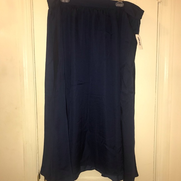 Old Navy Maxi skirt - Picture 3 of 7